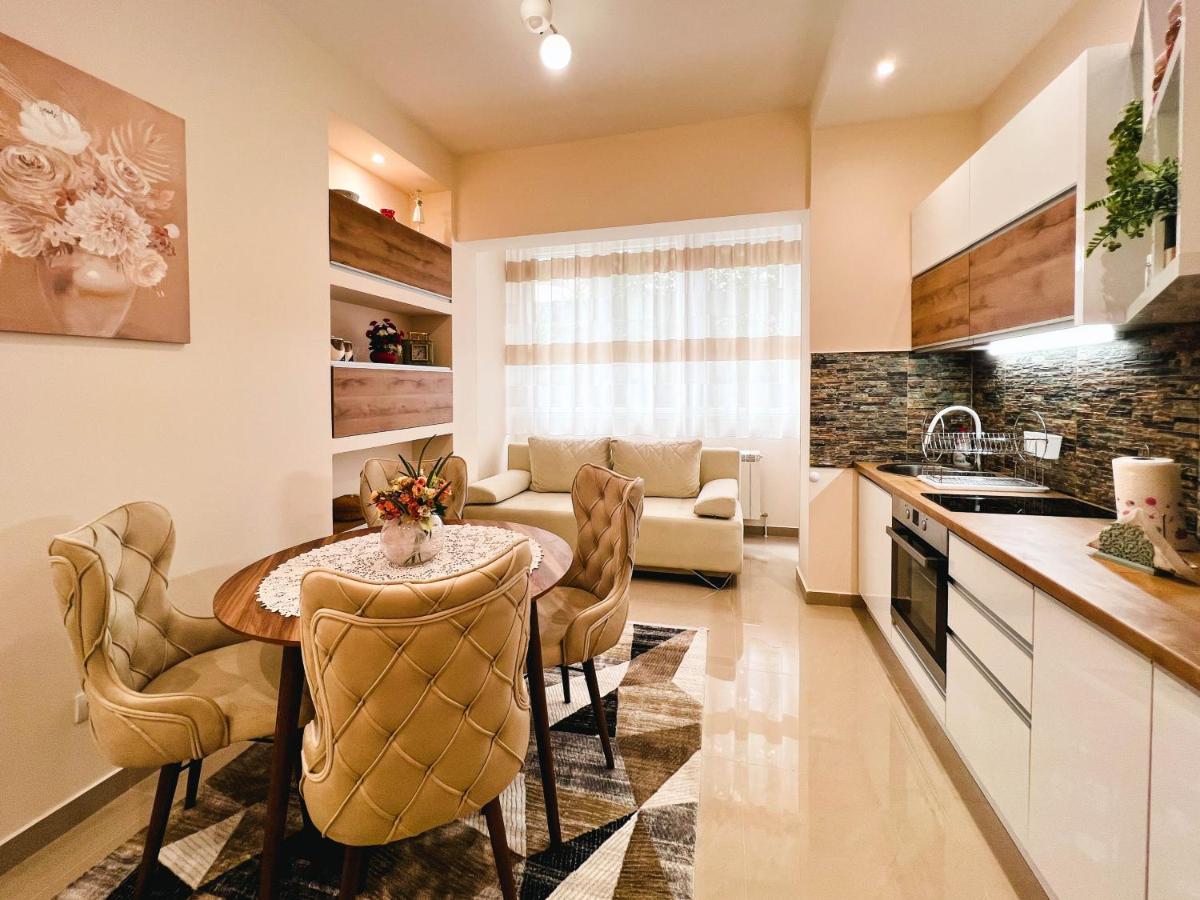 Old Town Luxury Suites Belgrade Exterior photo
